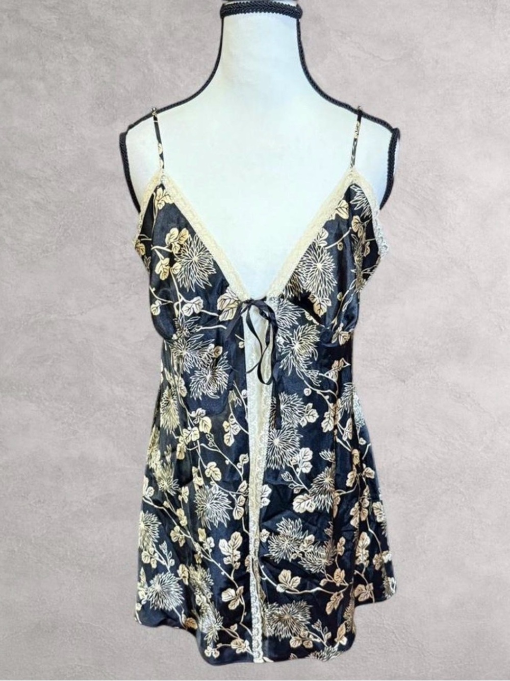 Victoria’s Secret 2009 Floral Lace Trim Babydoll Slip Chemise - L
